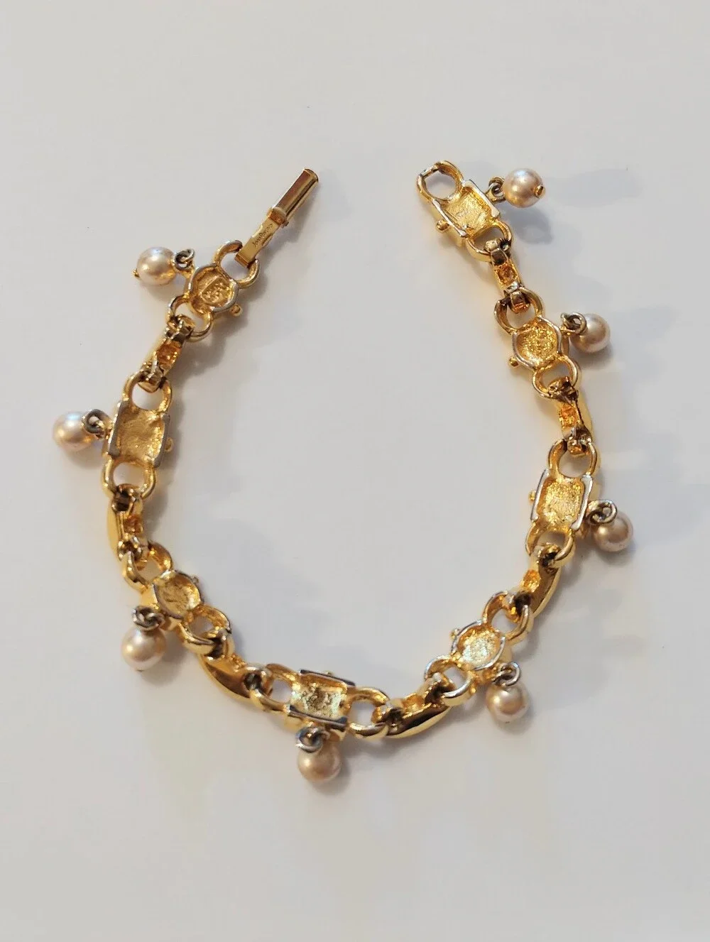 Vintage Joan Rivers Goldtone Faux Pearl and Rhinestone Link Bracelet
